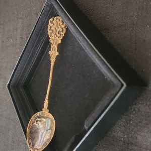 VINTAGE KLEPA ARTS CHEKHOSLOVAKIA ENAMEL HAND PAINTED SOUVENIR SPOON.